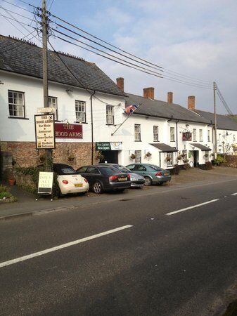 The Hood Arms Restaurant