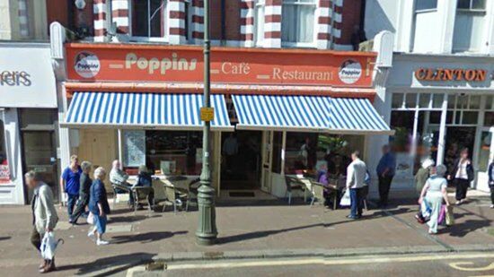 Poppins Cafe