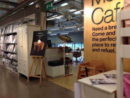M&S Cafe