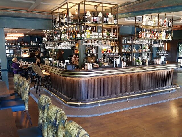 Home Bar & Kitchen