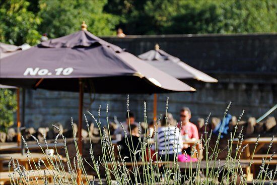 No. 10 Tea Gardens
