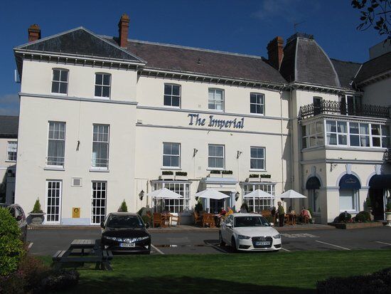 The Terrace Lounge