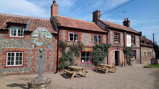 Three Horseshoes