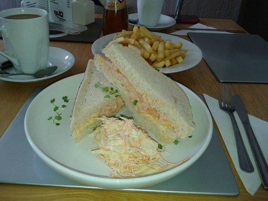 No. 82 Cafe
