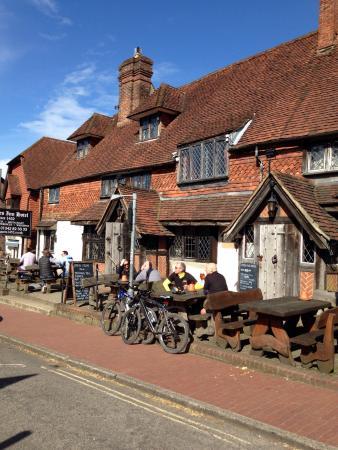 Chequers Inn Hotel Bar & Restaurant