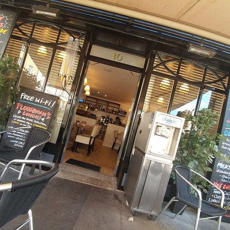 Melvyn's Cafe