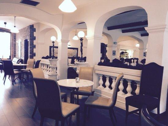 Romanos Italian
