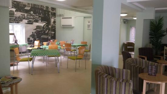 Cafe Bistro Lounge