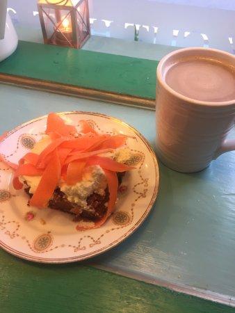 Le Petit Cafe