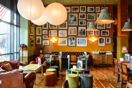 Valeroso Lounge
