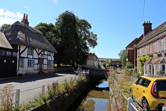 Izaak Walton Public House
