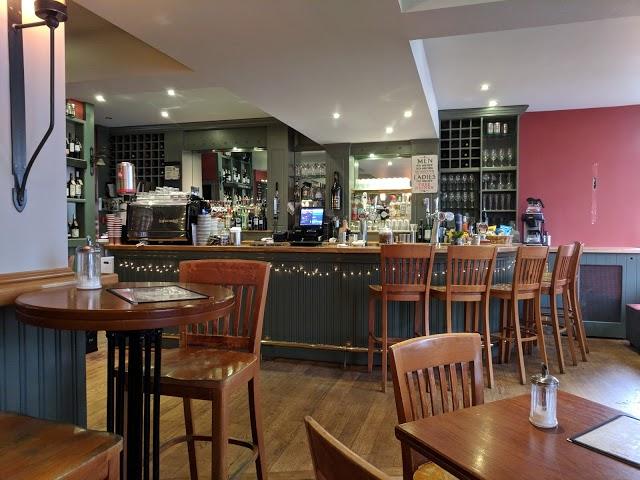 Cafe Bar 26