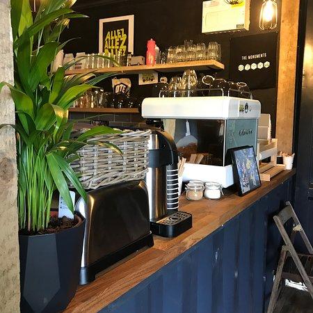 Cafe Cadence