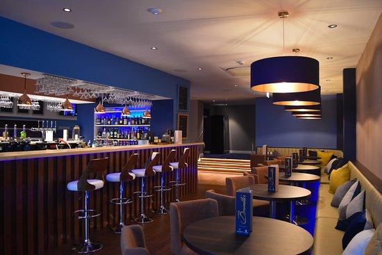 Brundle's Bar & Restaurant