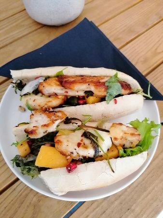 Islas Kitchen and Bar