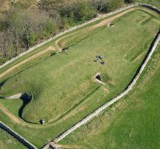 Belas Knap Longbarrow