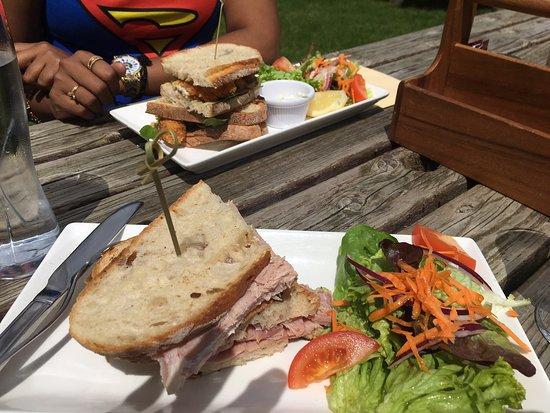 Village House Hotel Restaurant