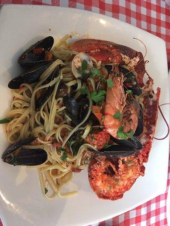 Luna Rossa Italian Restaurant Cafe & Bar