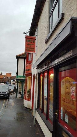 Lee's Chinese And Cantonese Take-Away