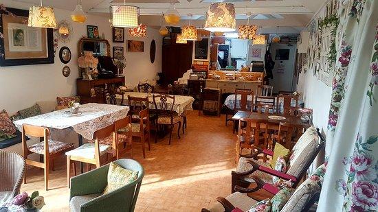 We R Cakes Vintage Tearoom
