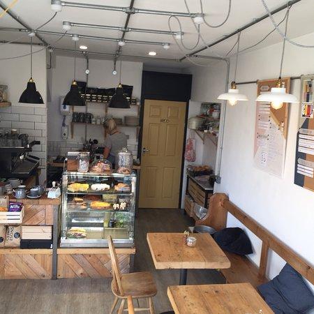 Cole Cafe & Deli