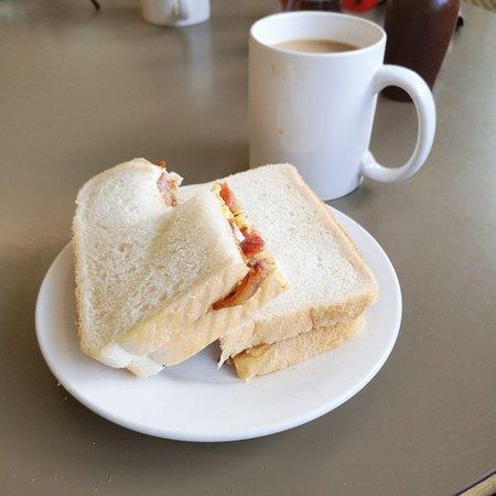 Lickey Lips Cafe