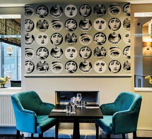 Oscar's Bar And Restaurant