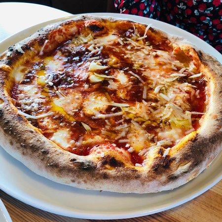 Six Hills Cafe' & Pizzeria