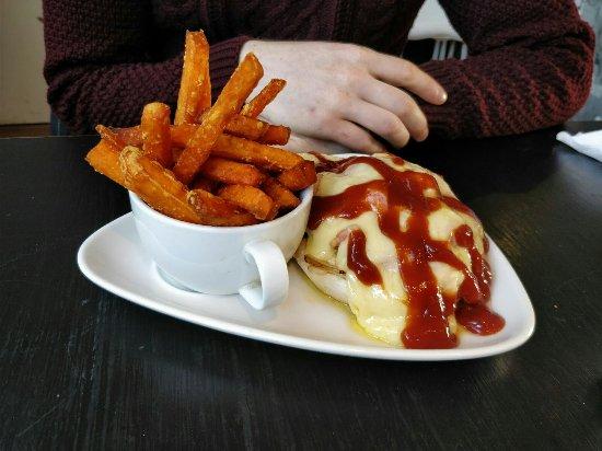 Aingels Cafe Bistro