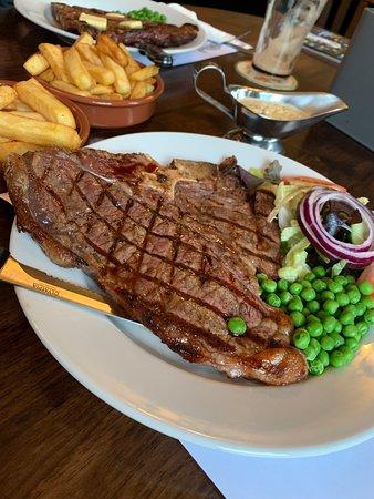 O' Sheas Bar and Grill