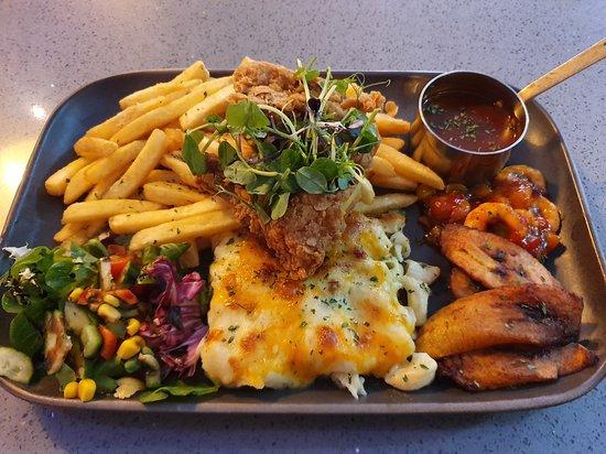 Mellow's Bar & Restaurant