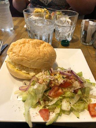 James Cafe & Bakery