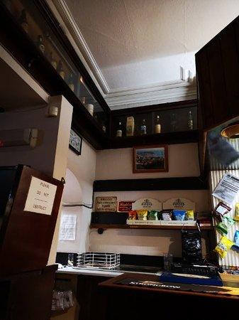 The Highlander Bar