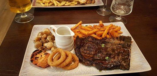 Coyote Bar & Diner