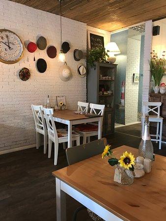 Cafe 32