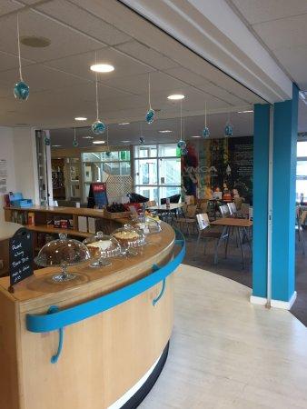 West Coast Cafe & Smoothie Bar