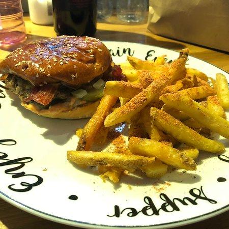 Chuck And Blade Burgers