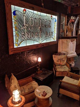 The Dovetail Cafe