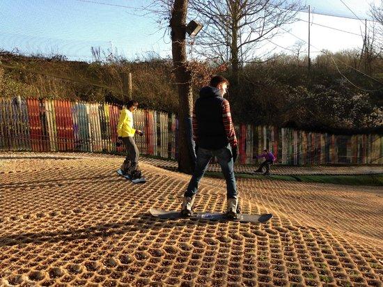 Brentwood Park Ski & Snowboard Centre