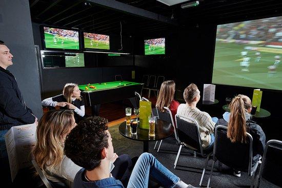 Rileys Sports Bar Grays
