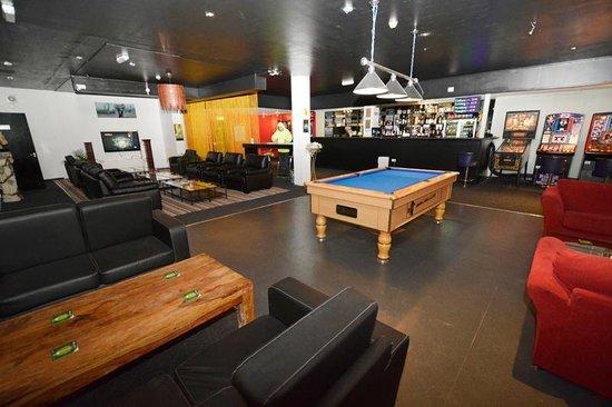 S2 Snooker Club