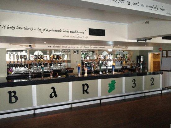 Bar 32 Luton