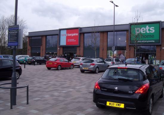 Kirkstall Valley Retail Park