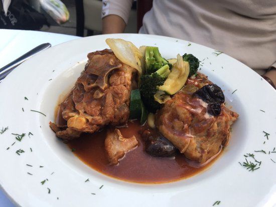 Fora Restaurant