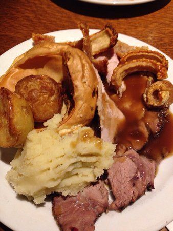 Henbury Arms Stonehouse Pizza & Carvery