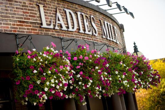 Ladies Mile Pub