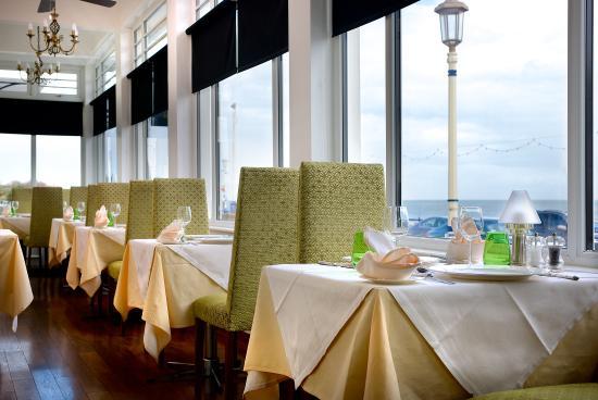 The Conservatory Restaurant at Langham Hotel