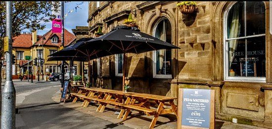 The Crescent Inn