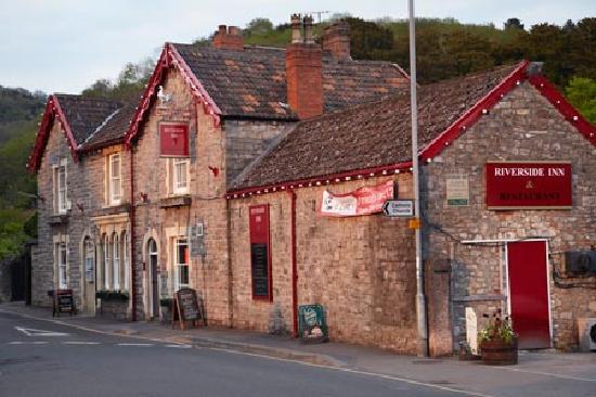 Riverside Inn