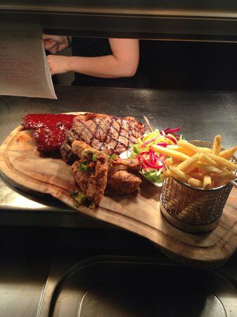 Panama Hatty's Grill